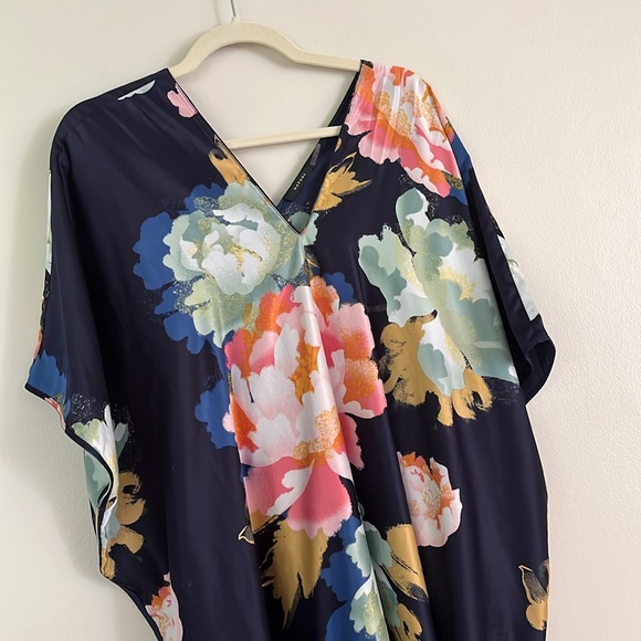 - Natori Hanami navy floral print caftan vneck size M - Picture 2 of 12